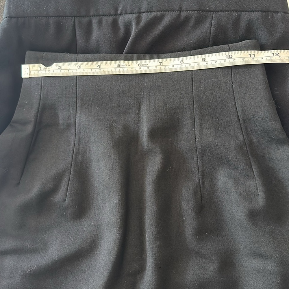 Romantic Chic Richard Tyler Black Mini Skirt, XS - Picture 8 of 8